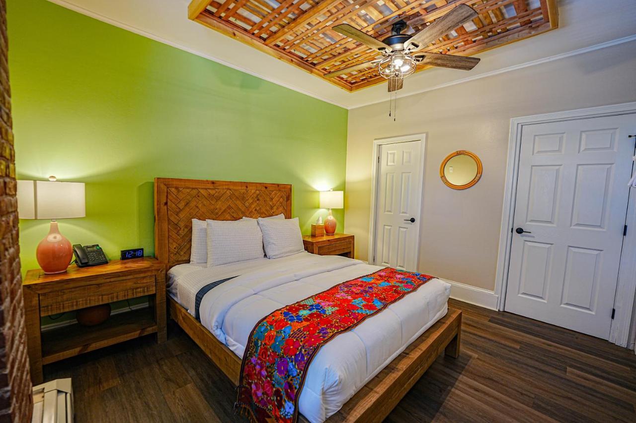 La Posada มิลฟอร์ด ภายนอก รูปภาพ