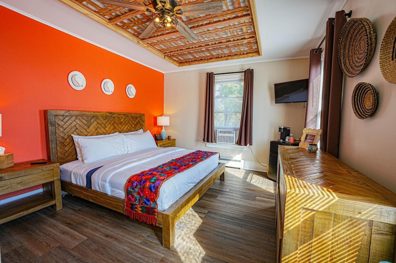 La Posada มิลฟอร์ด ภายนอก รูปภาพ